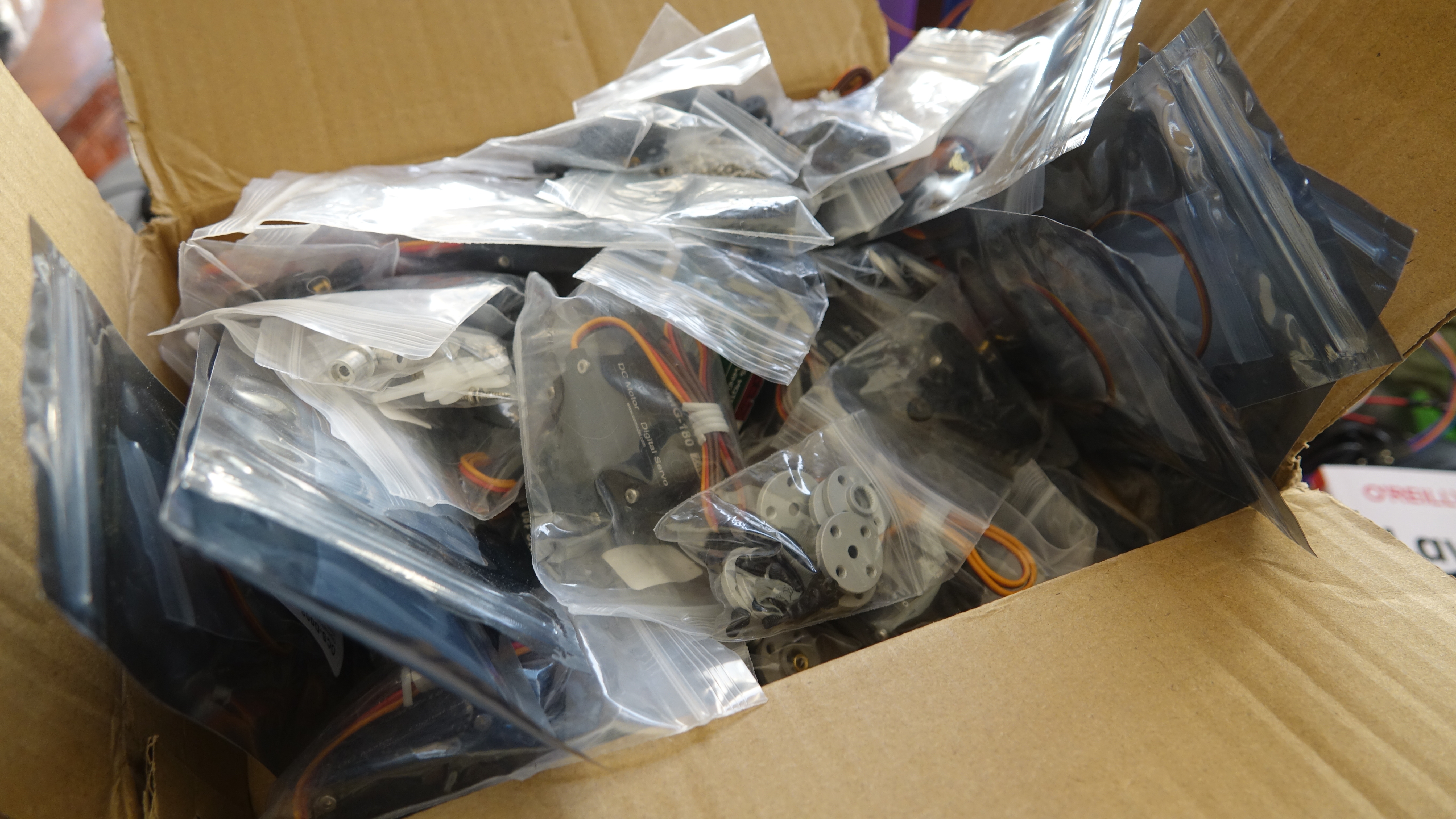 Servos